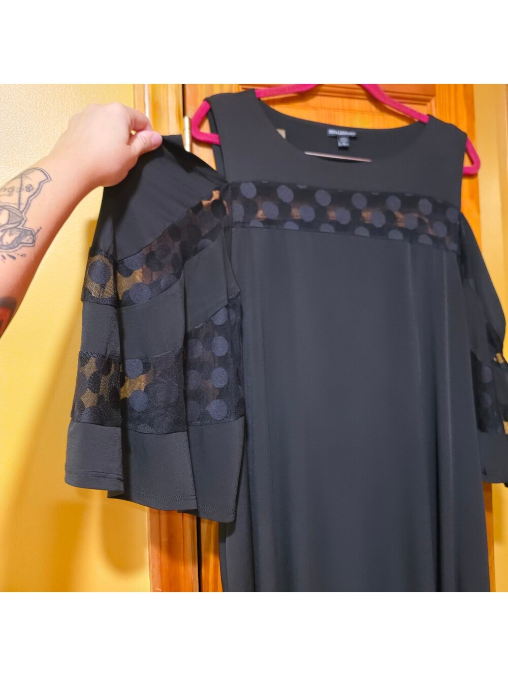Nina Leonard black cold shoulder dress - Picture 2 of 5